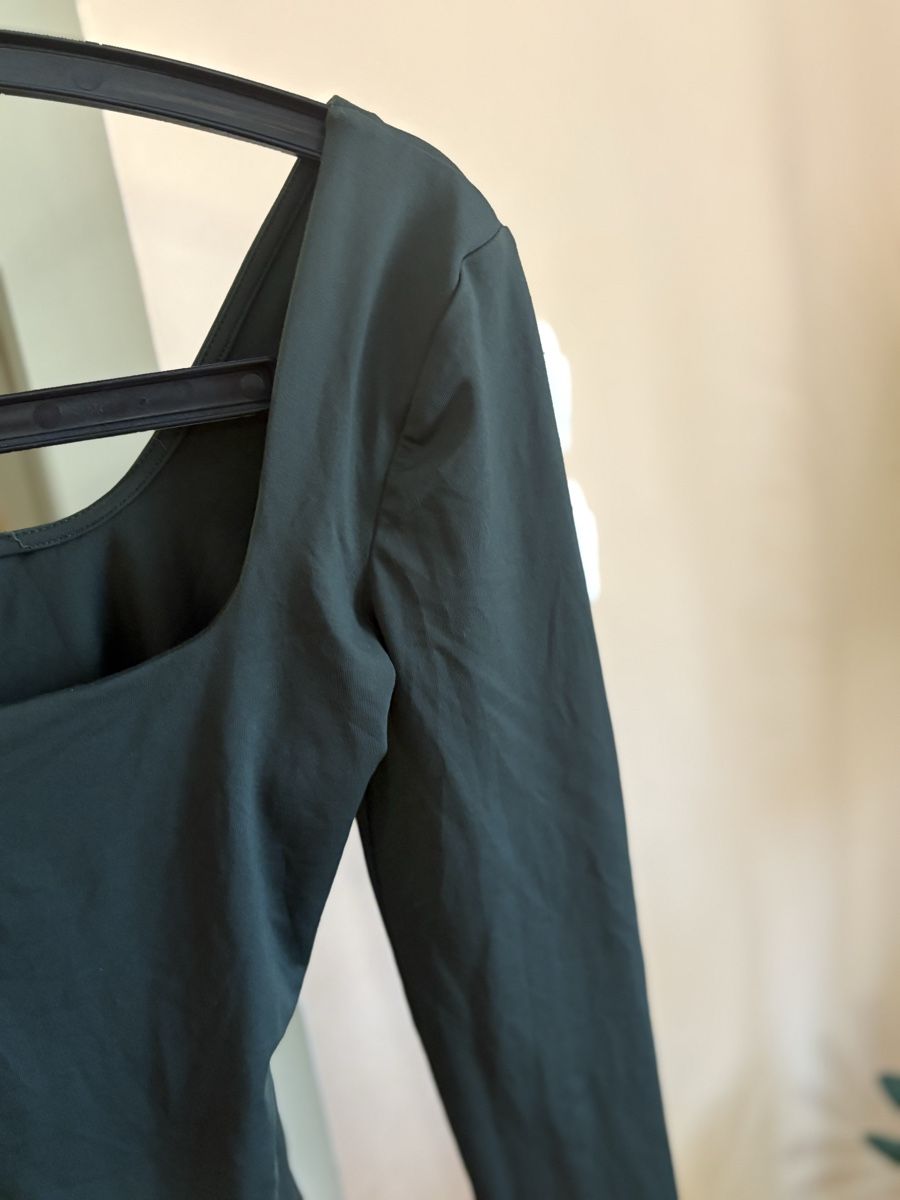 Zara Top: ZARA body taille S – Usato da Attalens venduto da Skorpionica 1