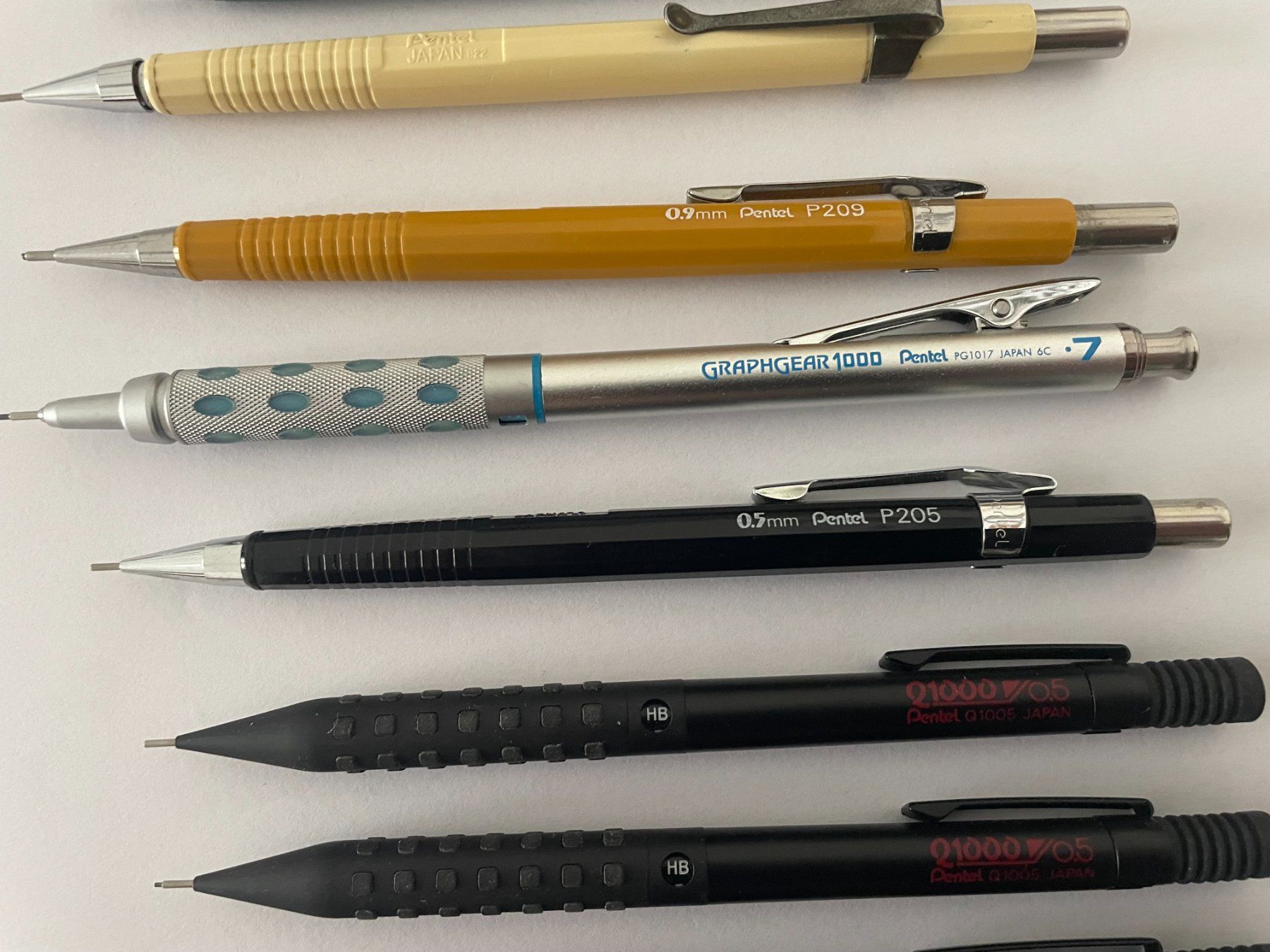 Pentel Matite, matite colorate & gessi: PENTEL DRUCKBLEISTIFTE: 8 STÜCKE – Usato da Uhwiesen venduto da Uhwiesen 1