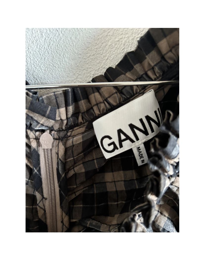 Ganni Kleider: GANNI dress, size M/38 – Gebraucht aus Arni AG von LunaMeadow 1