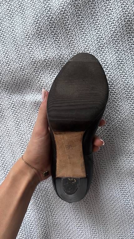 Scarpe da donna: escarpin Tommy Hilfiger – Usato da Le Lignon venduto da jm__k2lf 2