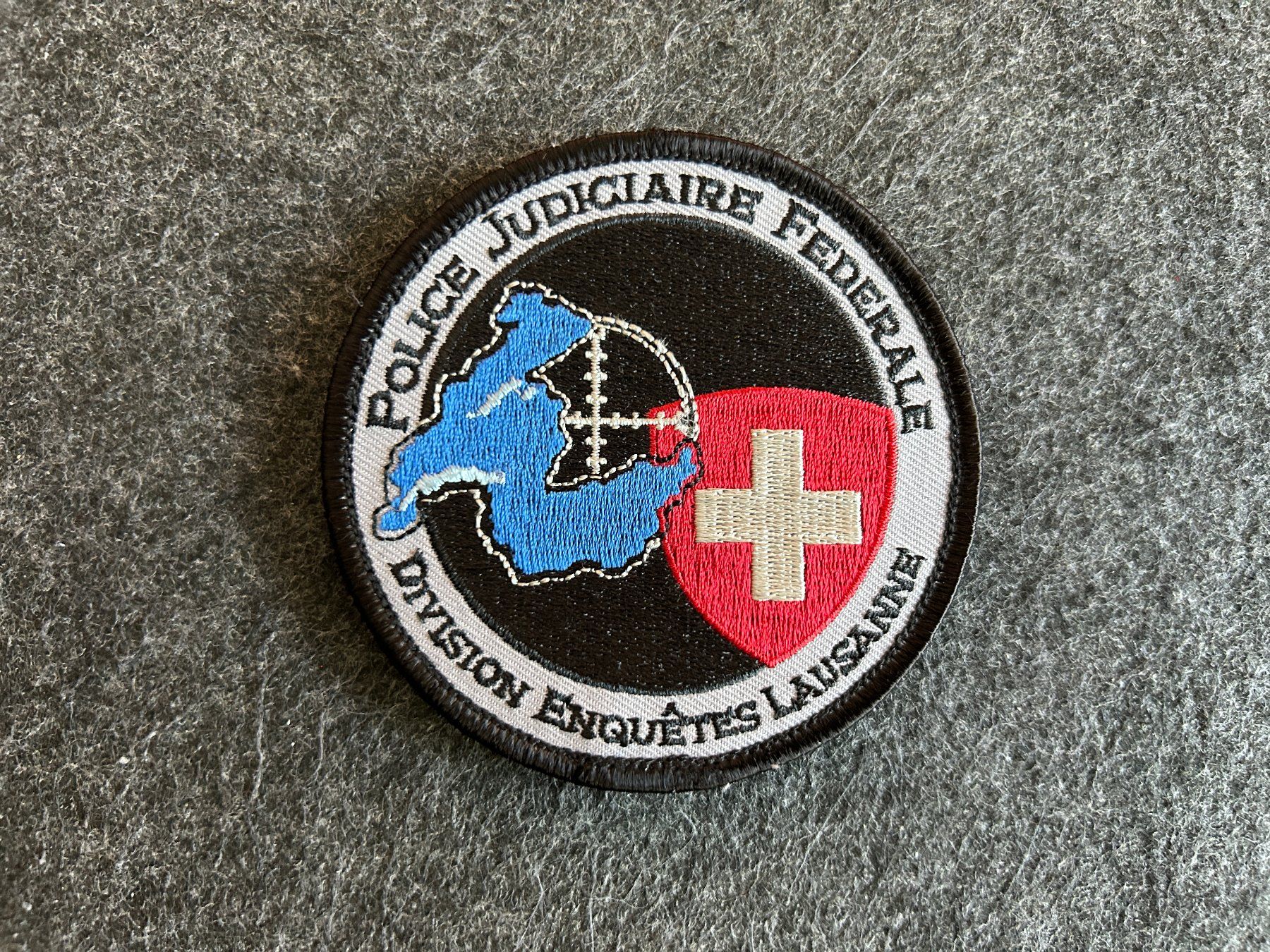 Placchette & Badge: Patch Bundeskriminalpolizei Lausanne – Usato da Berikon venduto da DGC-1995