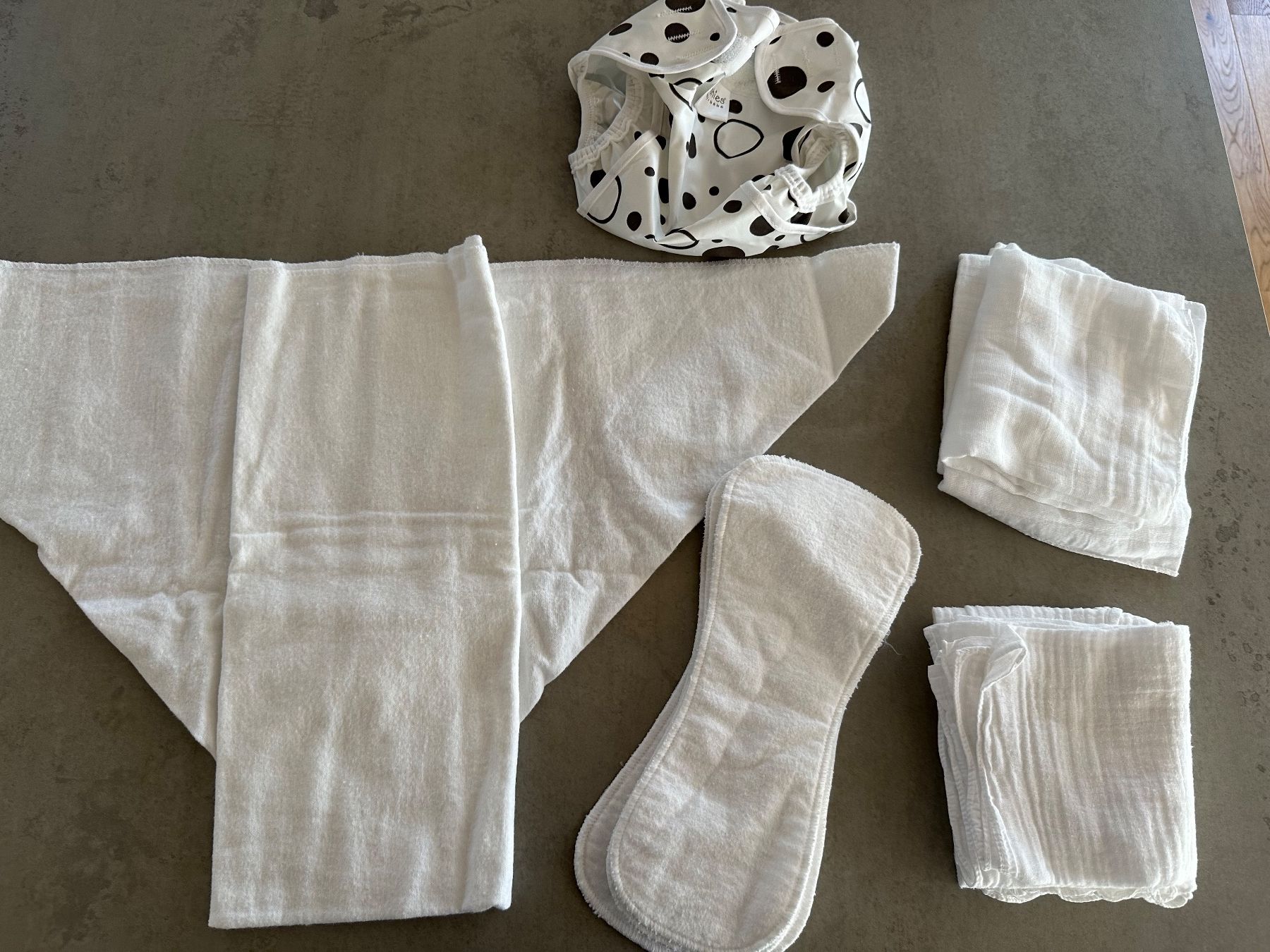 Secchi per pannolini & Pannolini: Stoffwindeln Set, Mullwindeln, Windelüberhose, Einlagen – Nuovo (secondo la descrizione) da Flawil venduto da minimaler