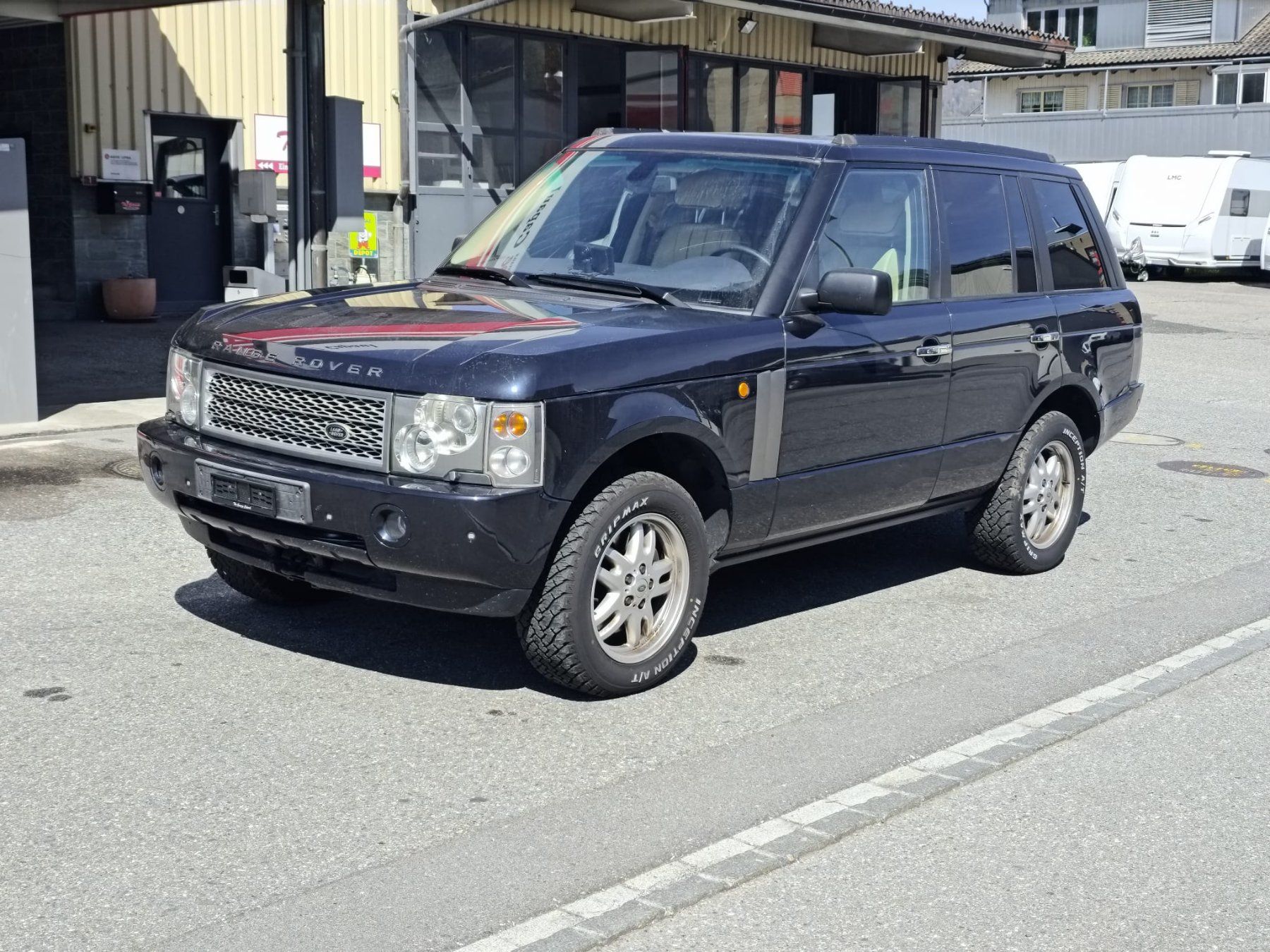 Land Rover Automobili: Range Rover Vogue Td6 (BMW) – Difettoso da Untervaz venduto da TheGarage 5