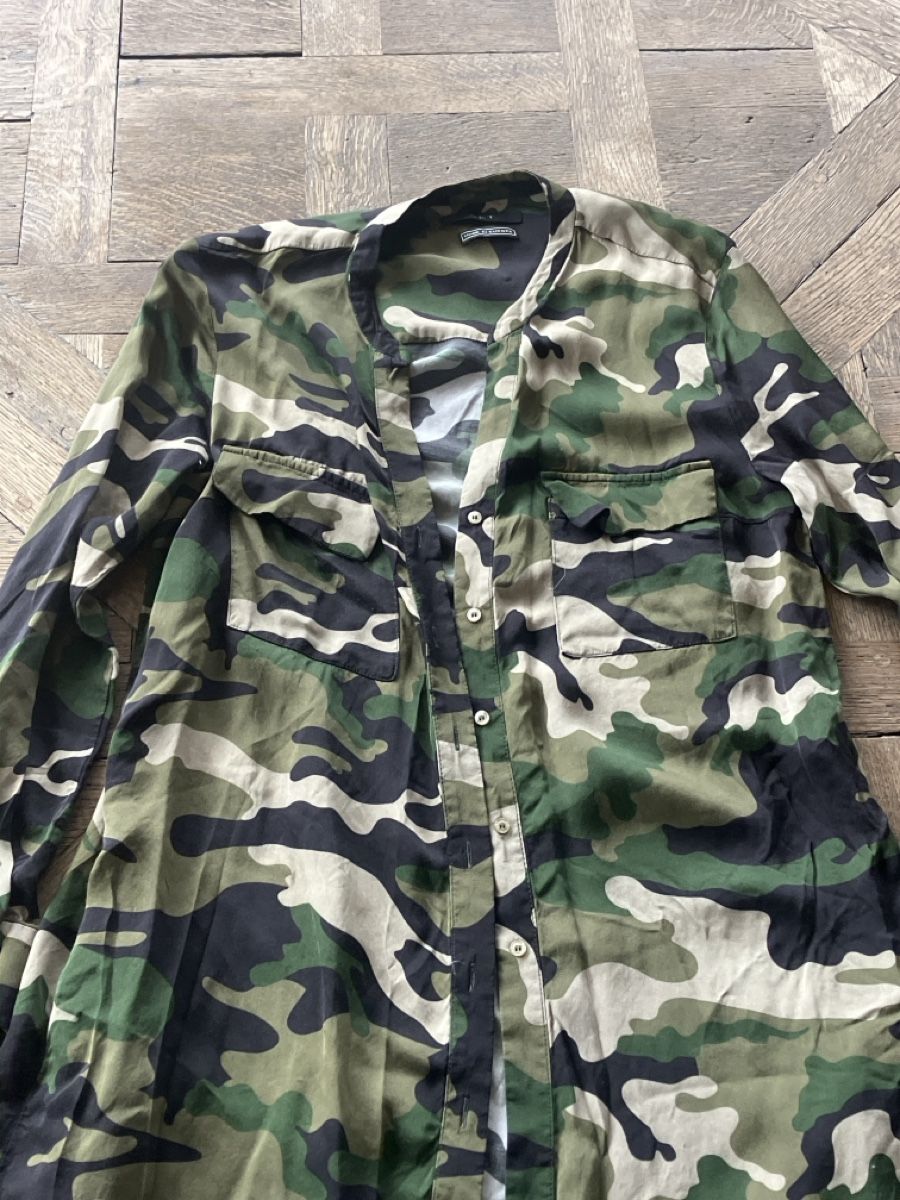 Tuniken: SET Bluse, Hemdkleid , Tunika, Militär Camouflage Muster – Gebraucht aus Muralto von jac_hkz5 1