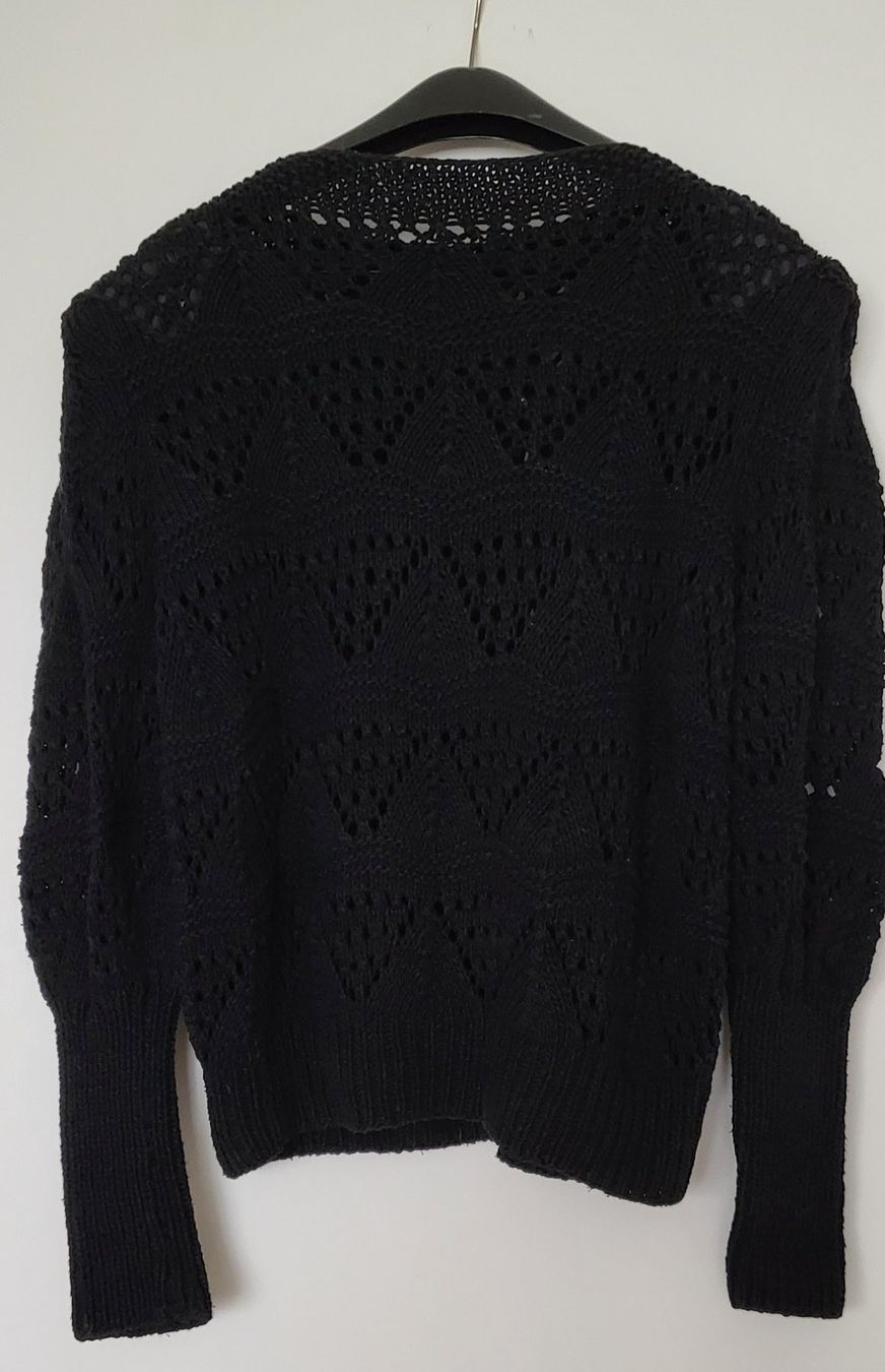 Maglioni & Felpe: Strickpullover Schwarz Gr. M mit Perlenstickerei – Usato da Adlikon b.Regensdf venduto da YvZi 1