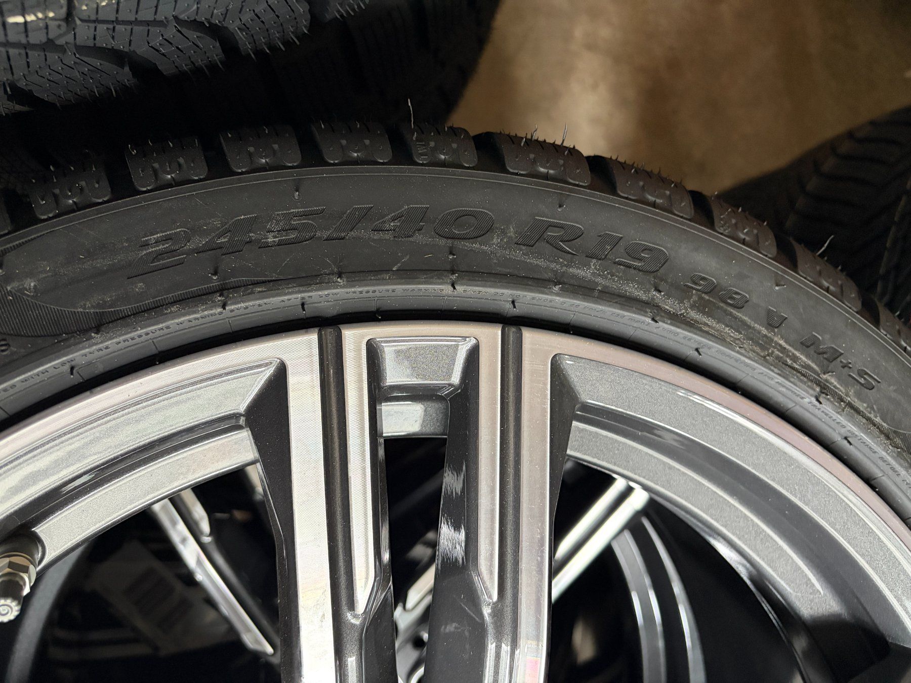 BMW Pneus & Roues: BMW 8er Winterradsatz Doppelspeiche 727M – Neuf (Voir description) à Appenzell par Sefaag 5
