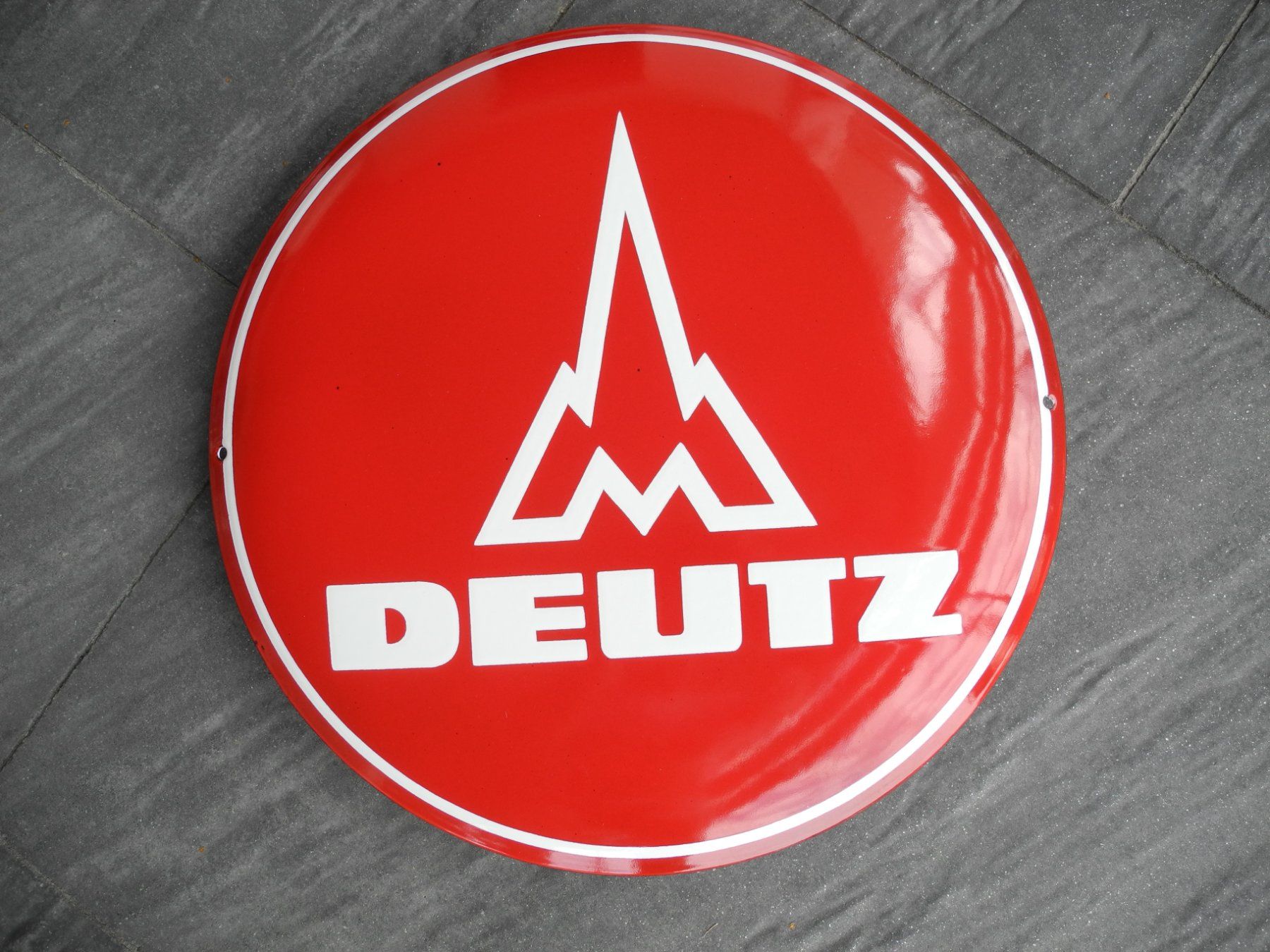 Schilder: DEUTZ LOGO EMAILSCHILD – Neu (gemäss Beschreibung) aus Reinach AG von Huckleberrysix 6