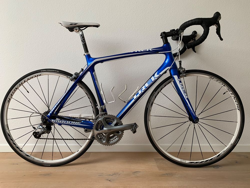 Trek madone deals 4.7 blue book