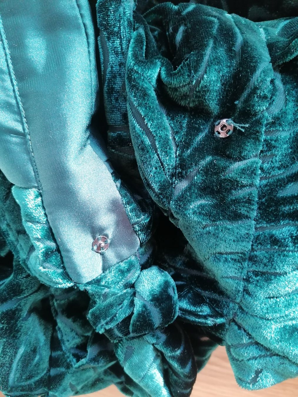 Blusen: Samt-Wickelkleid Grün – Neu (gemäss Beschreibung) aus Marbach LU von BitsAndBobs 6