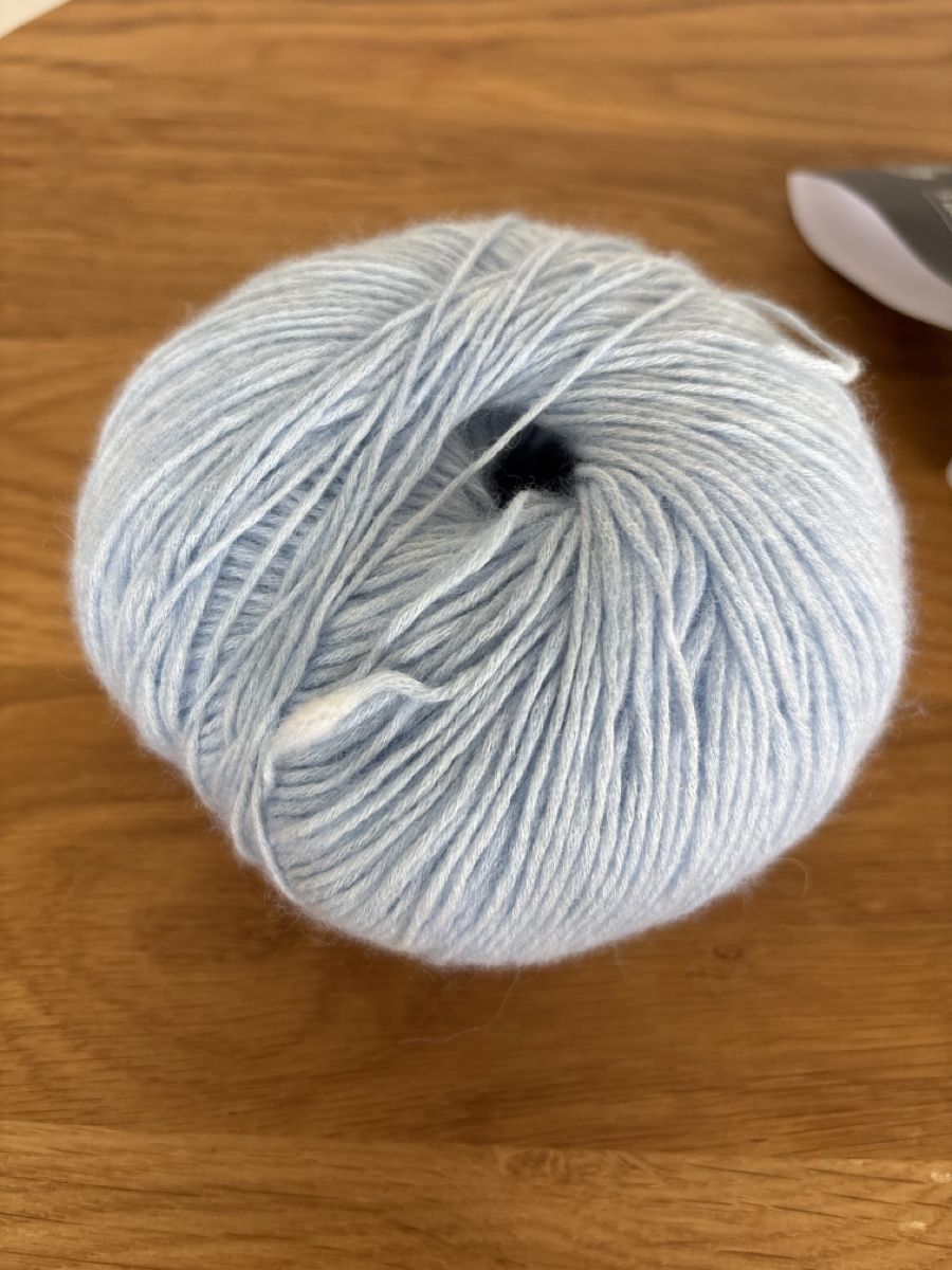 Laine: Garn Wolle Nadelgrösse 4-4.5 – Neuf (Voir description) à Sarnen par leonie.vera 1