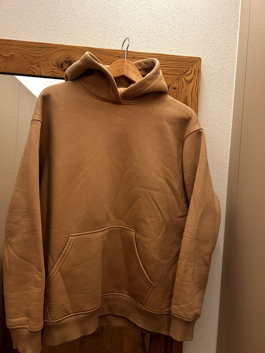 Maglioni & Felpe: Kapuzenpullover beige. One size  – Usato da Wilen b. Wollerau venduto da ctr_77m7