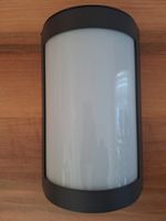 Aussenwandlampe H 28 cm. B 18 cm, T 8 cm. Preis gesenkt.