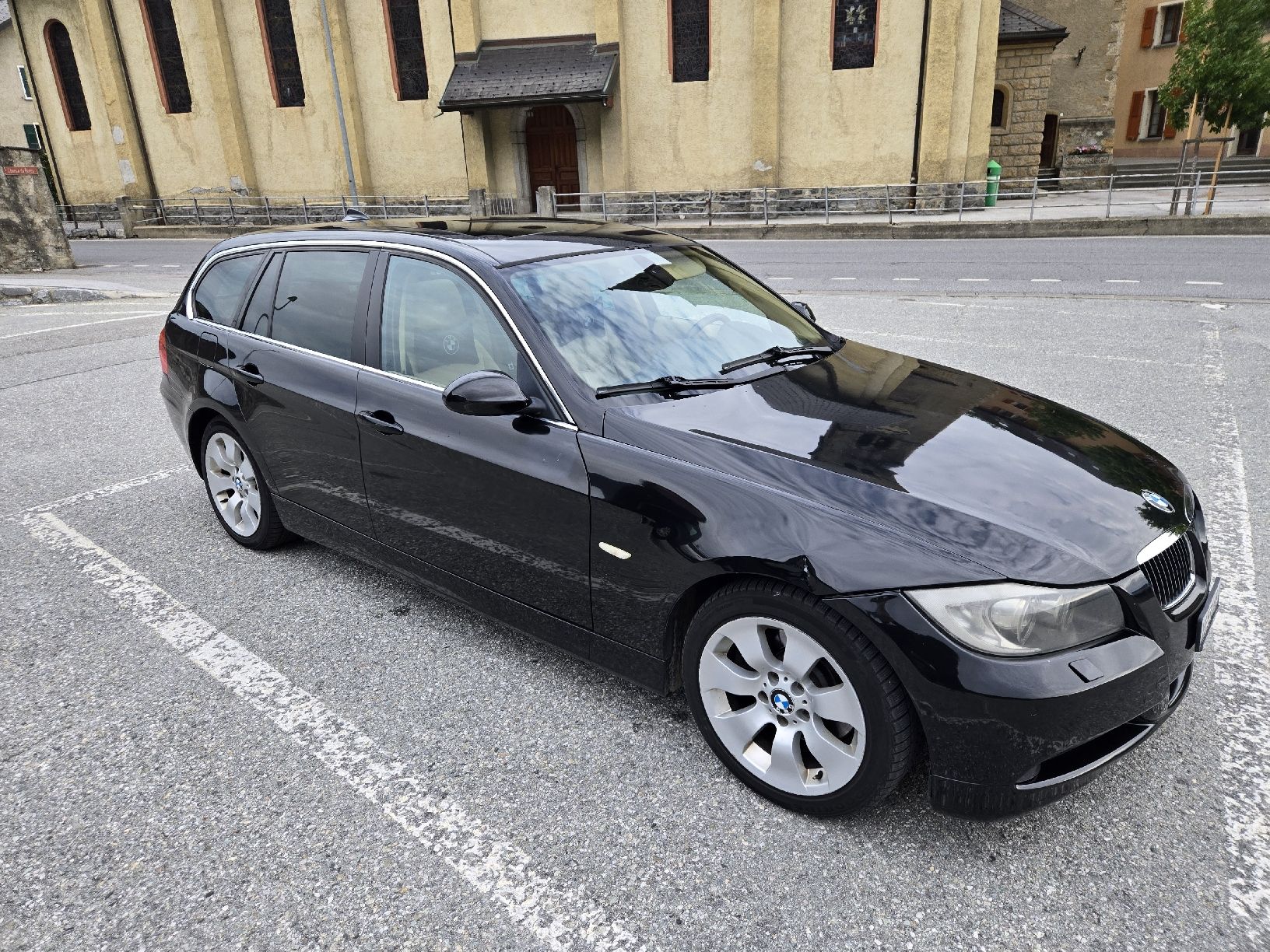 BMW Automobili: Bmw 325xi  – Difettoso da Sierre venduto da past01