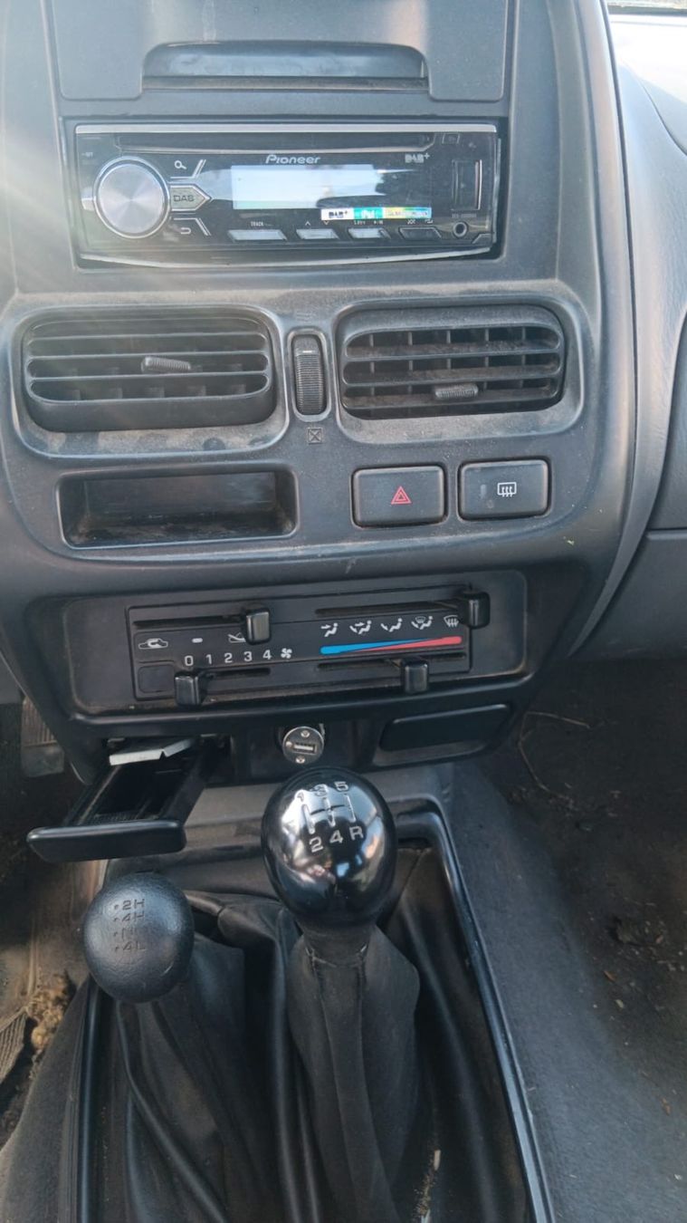 Nissan Autos: Nissan King Cab 4WD – D'occasion à Rebstein par TonyRasta-Autohandel 5