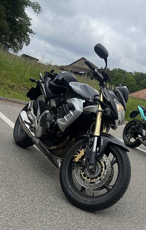 Strada: Honda CB600FA – Usato da Künten venduto da Milmo 1