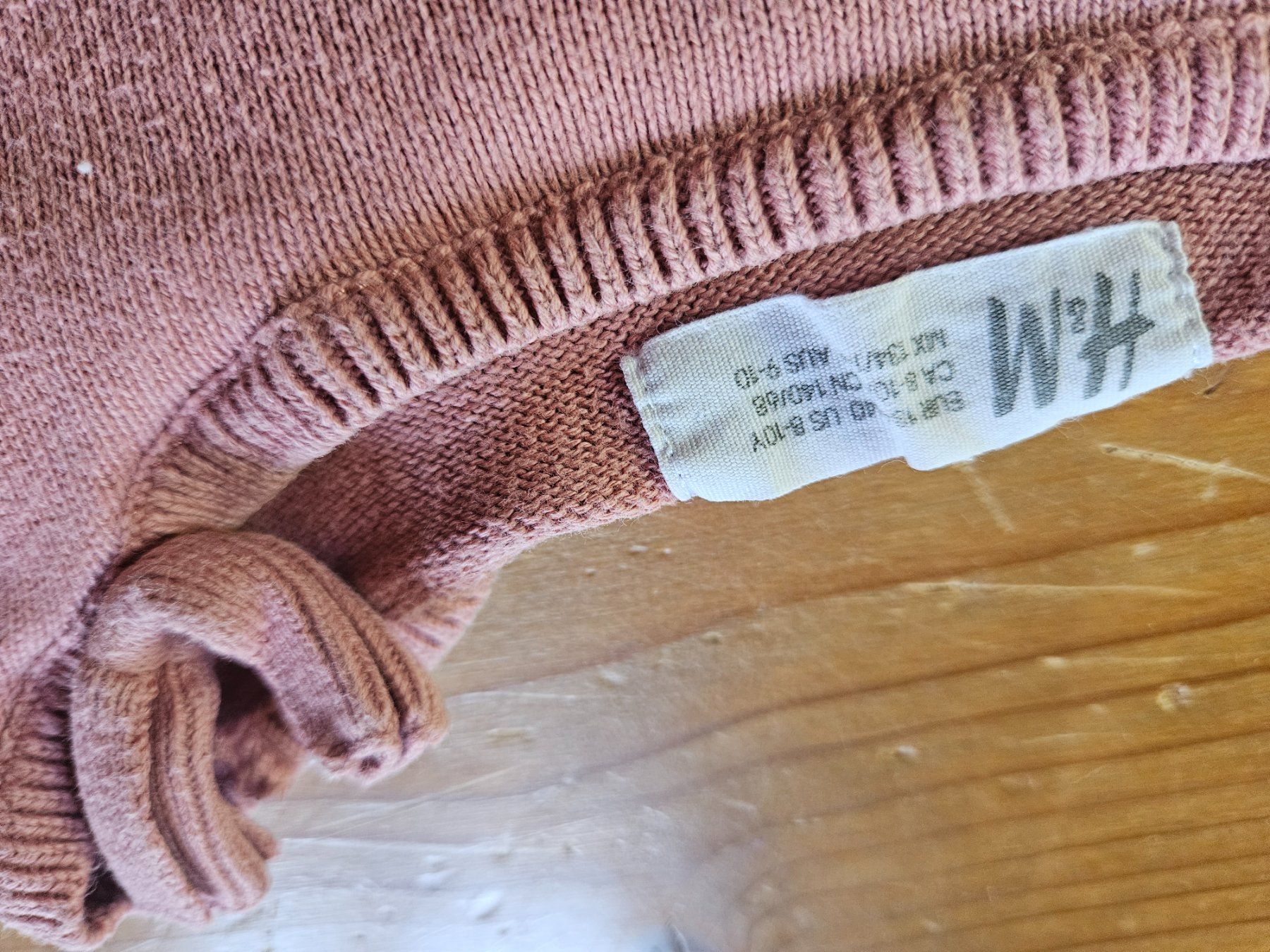 H&M Pulls et sweat-shirts: H&M Pulli dünn 128/134 – D'occasion à Rifferswil par fle_5nqr 1