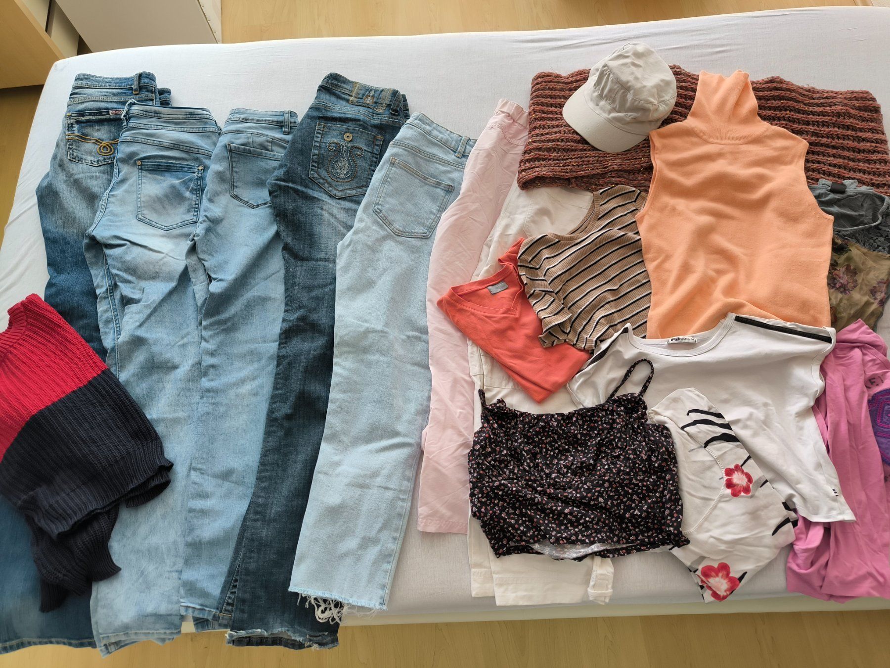 Lots de vêtements: Damen- Kleiderpaket Gr. 38 – D'occasion à Vitznau par Kateborg
