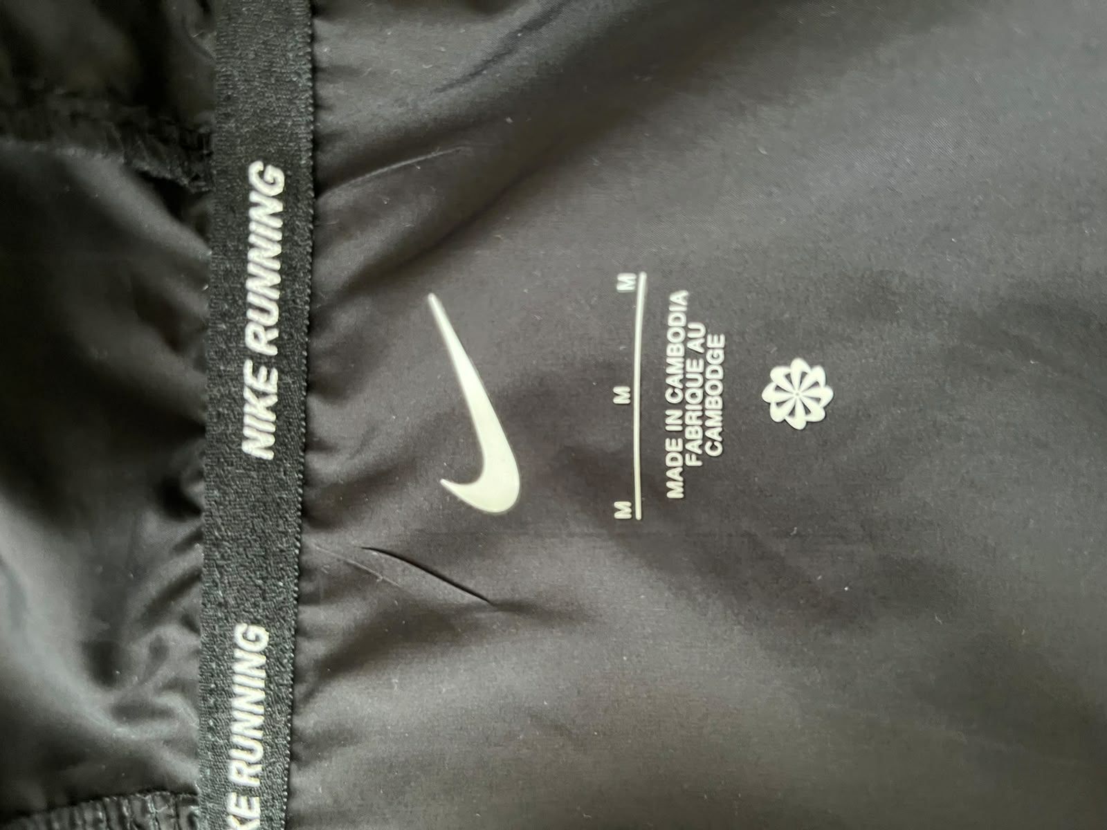 Nike Jacken: veste Nike – Neu (gemäss Beschreibung) aus Fribourg von mal_8zjh 2