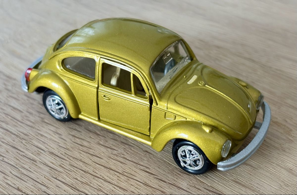 Volkswagen Modellini d'auto: 1 VW Käfer**Gama**1:43** – Usato da Volketswil venduto da Car6