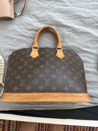 Louis Vuitton Alma Handbag Monogram Canvas Medium Used