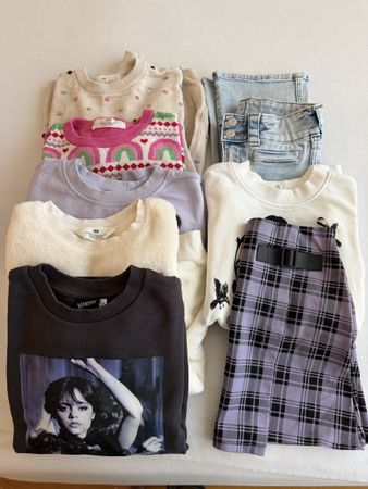 Kleiderpaket Mädchen Grösse 134 / 140 