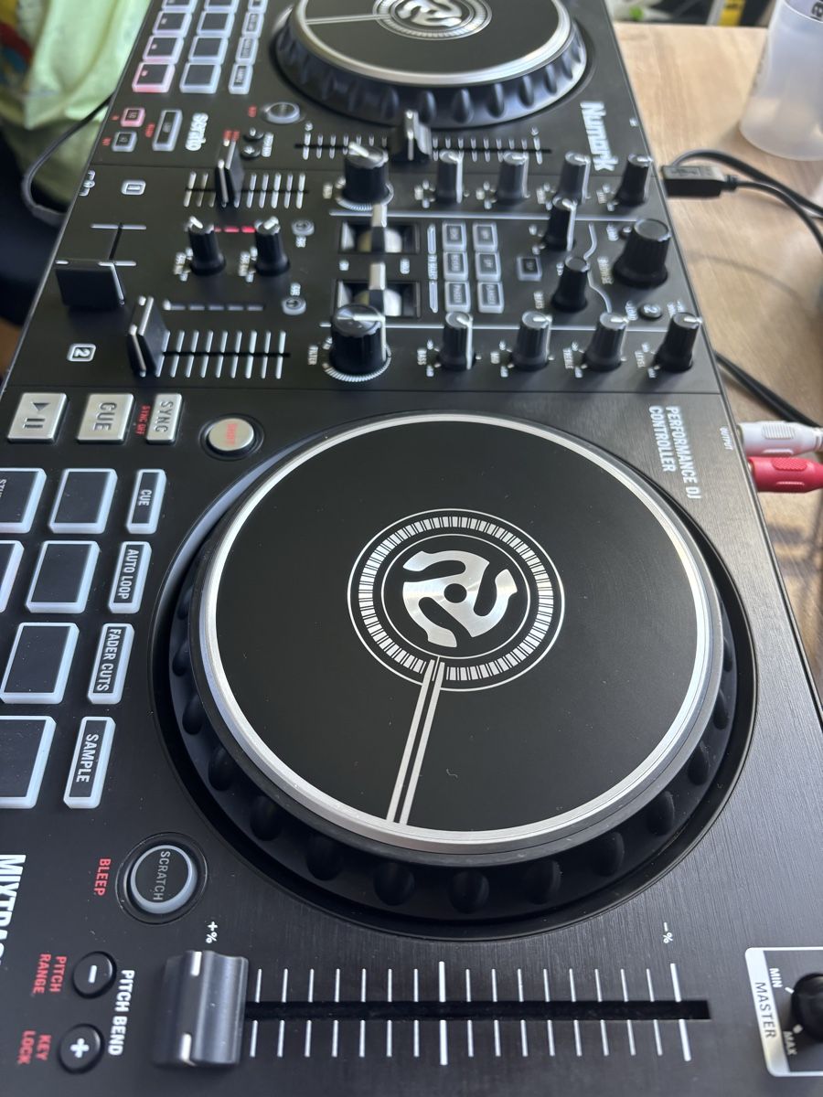 Numark Console di mixaggio: Numark Mixtrack Pro FX DJ Controller ab 99 CHF TOP-Zustand! – Usato da St. Gallen venduto da chris_52 3