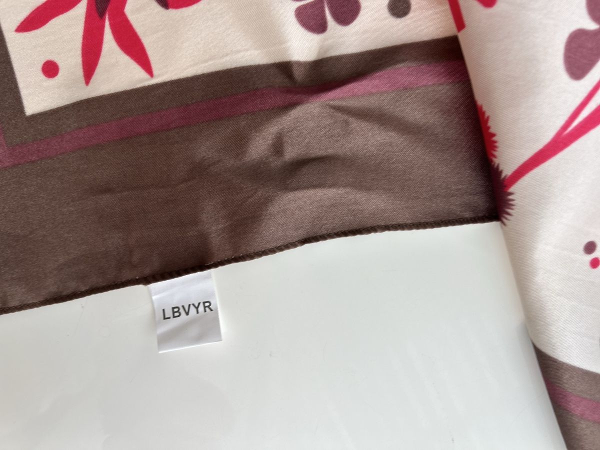 Foulard & Sciarpe: Schal LBVYR 100% Polyester Blumenmuster beige rot – Nuovo (secondo la descrizione) da Saland venduto da ele_vc96 2