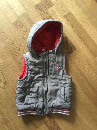 Kindergilet "boy smile" Gr. 98...