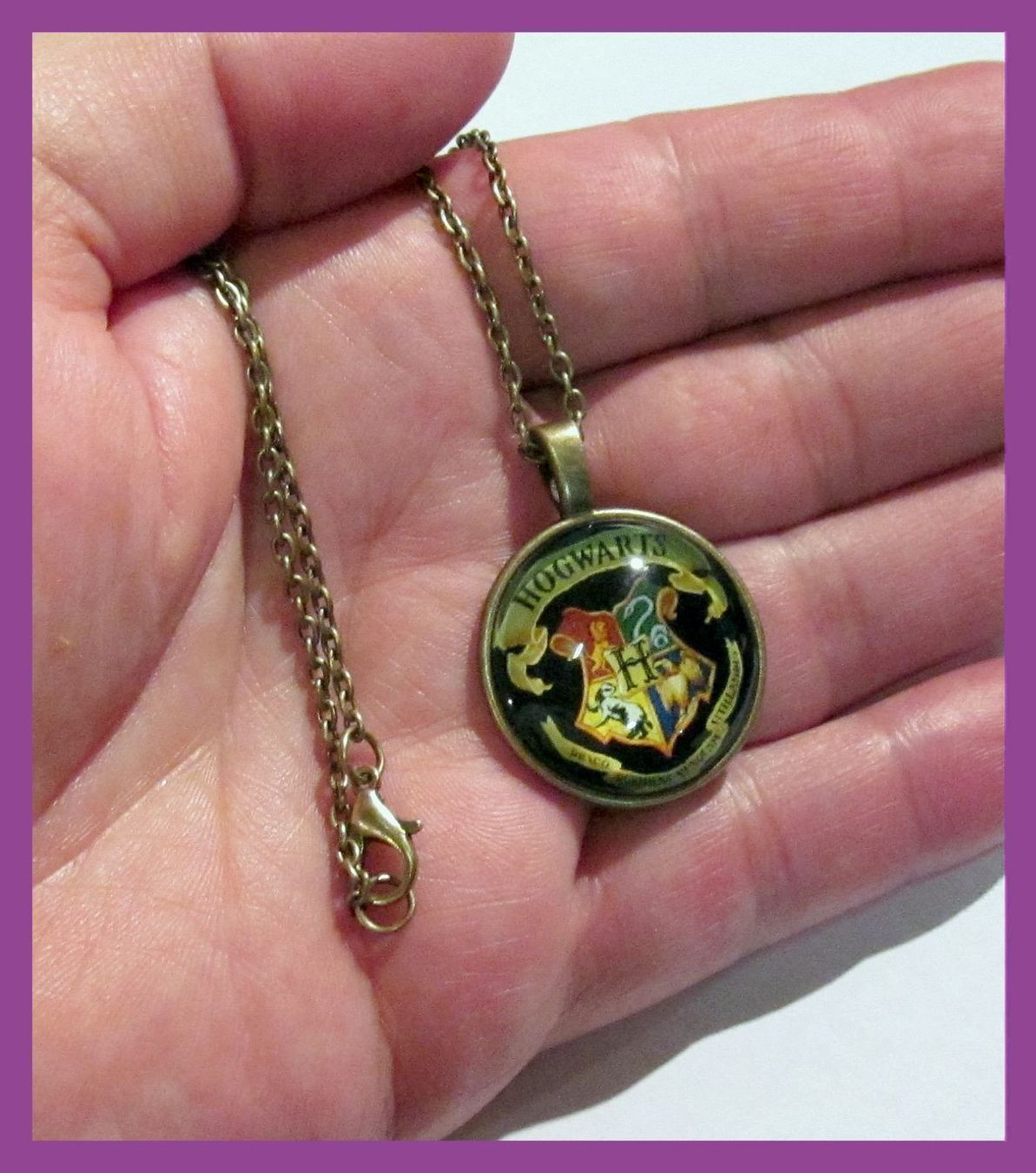 Pendentifs: Harry Potter Hogwarts Amulett mit Kette – Neuf avec emballage d'origine à St. Margarethen TG par ursk10 1