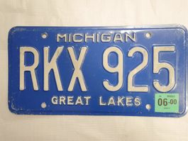 Original Michigan Nummernschild RKX925, Jahr 2000!