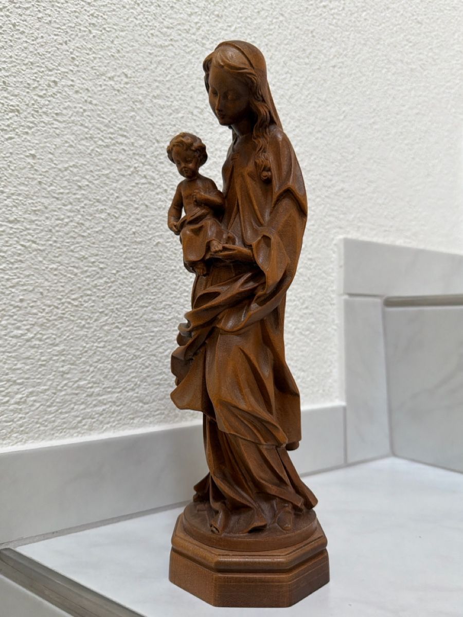 Sculptures & Statues: Madonna mit Kind, geschnitzt aus Holz. – D'occasion à Biberist par Momo33 3