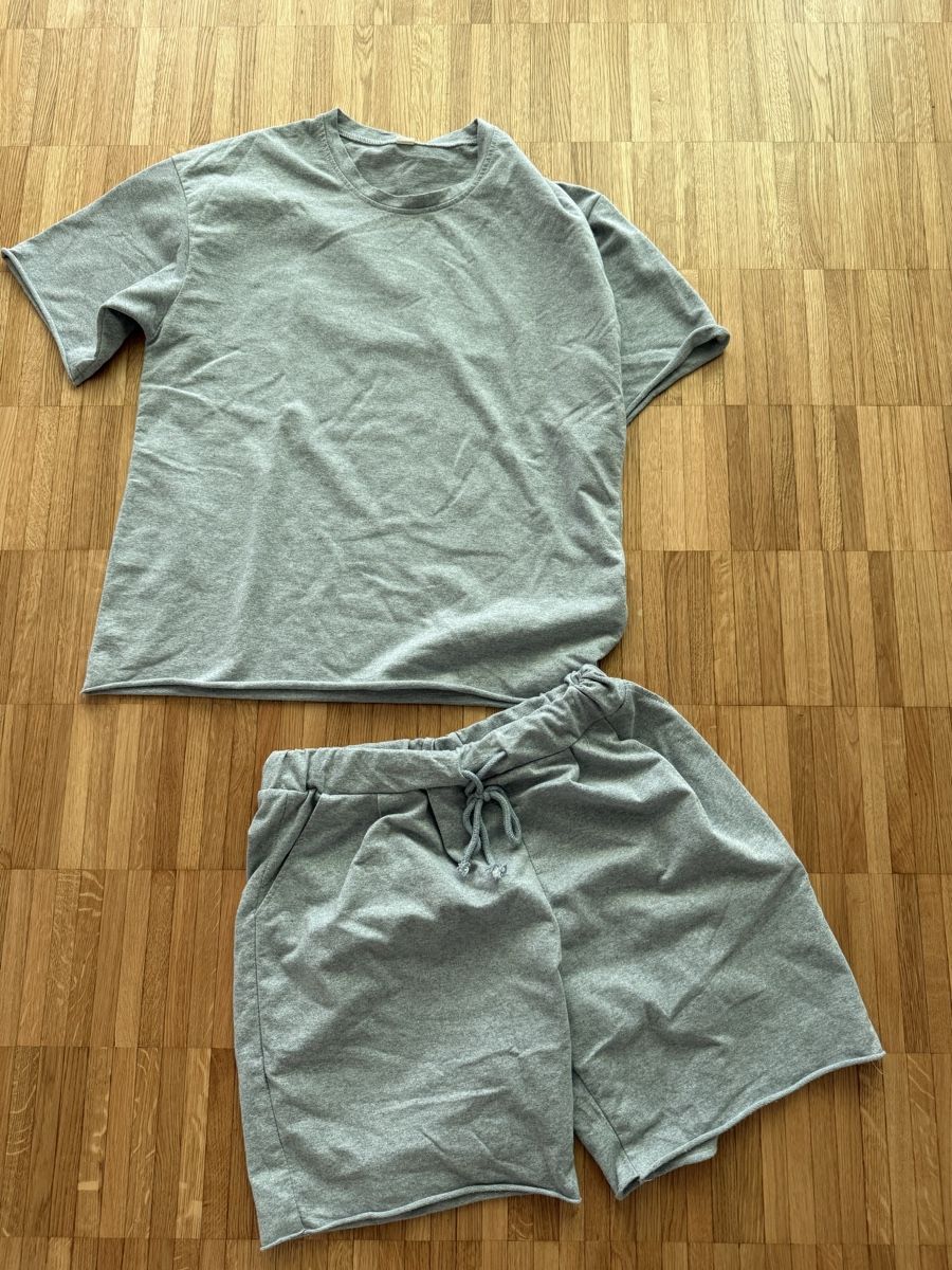 Kleiderpakete: Ensemble homme M/S – Gebraucht aus Monthey von sen_6ckr