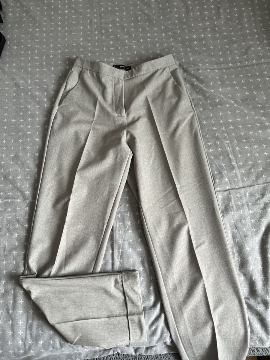 Mango Pantaloni: MNG STOFFHOSE GRAU – Usato da St. Moritz venduto da ari_9fcv