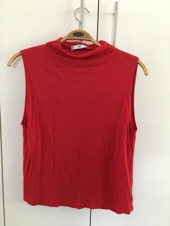 Elegantes Top rot MANGO M
