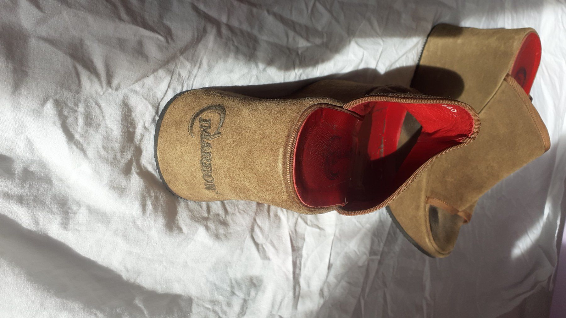 Damenschuhe: Vintage platform sandal 36-37 suede look – Gebraucht aus Fregiécourt von Triton_bleu 2