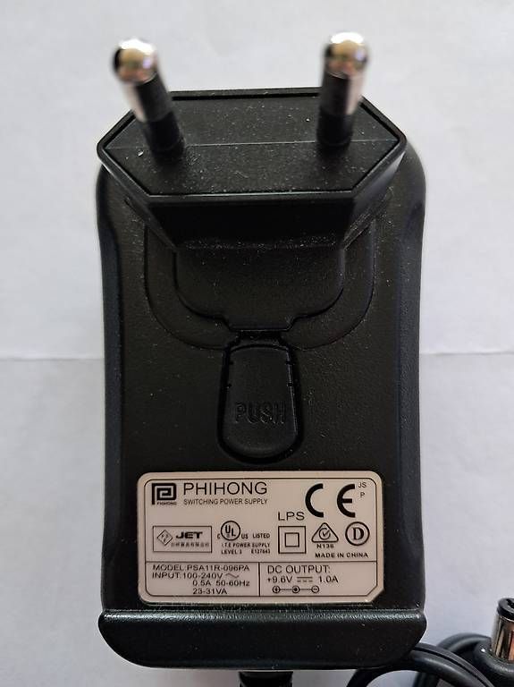 Caricabatterie: Netzteil / Ladegerät 9.6 Volt - 1 Ampere – Usato da Dietikon venduto da m53