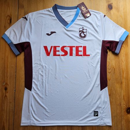 Trabzonspor Trikot NEU Joma Grösse L Türkei Fussball
