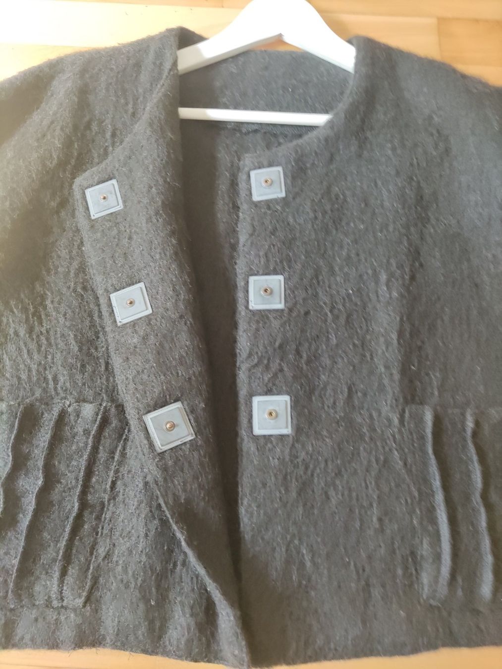 Jacken: Filz Kurzjacke schwarz – Gebraucht aus Solothurn von Csw1 1