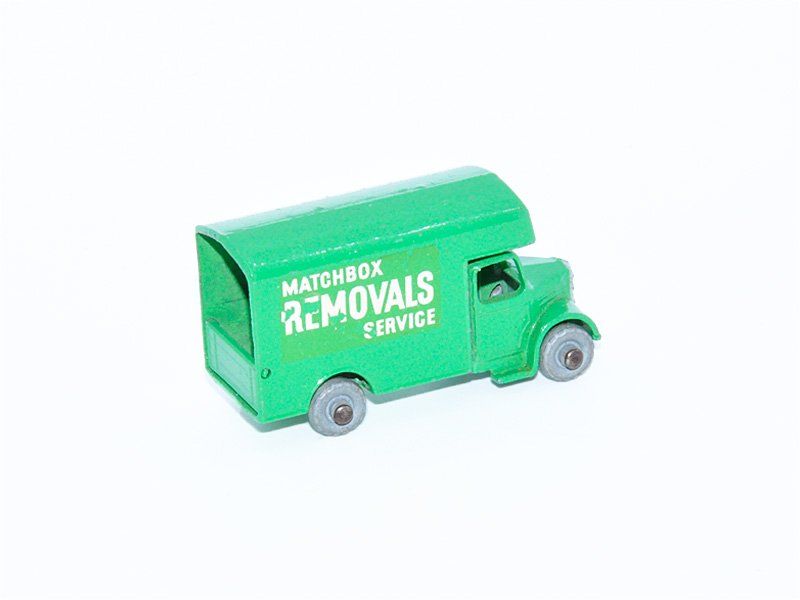 Matchbox Modellini d'auto: Matchbox Lesney BEDFORD REMOVALS VAN No. 17A – Usato da Zufikon venduto da MatchboxCorner 1