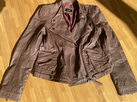 Leder Jacke Avant-Première Gr. 36 aubergine