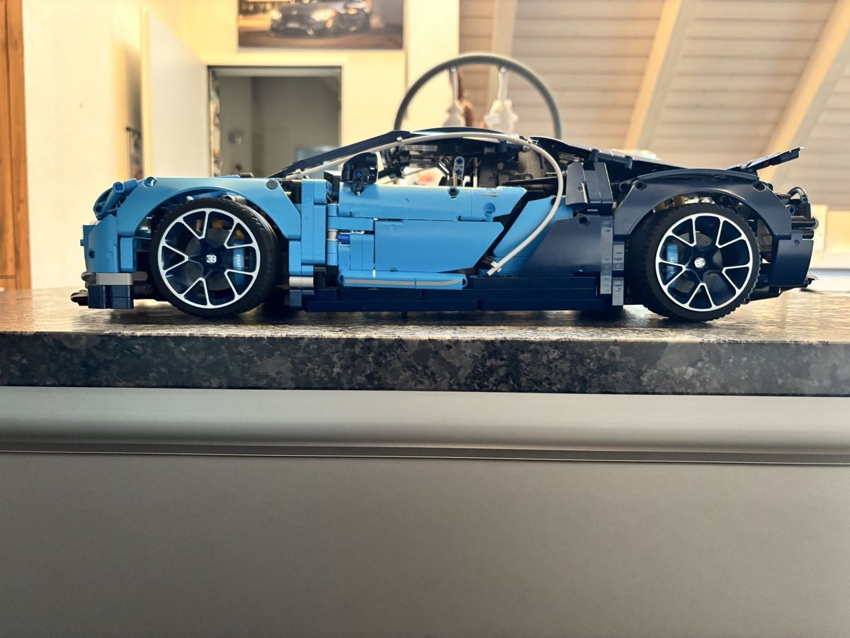 Bugatti Modellautos: Bugatti Chiron Lego Blau – Gebraucht aus Saland von ser_bx5g 1