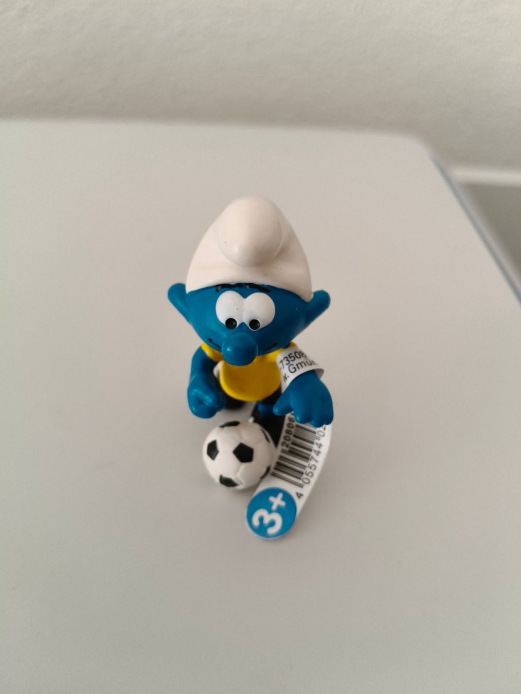 Schleich Statuette: Fussball Schlumpf mit Ball – Nuovo e nell'imballaggio originale da Rothrist venduto da Stranglehold
