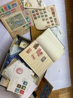 Briefmarkensammlung ( keine Ahnung wie viele ) eine Kiste
