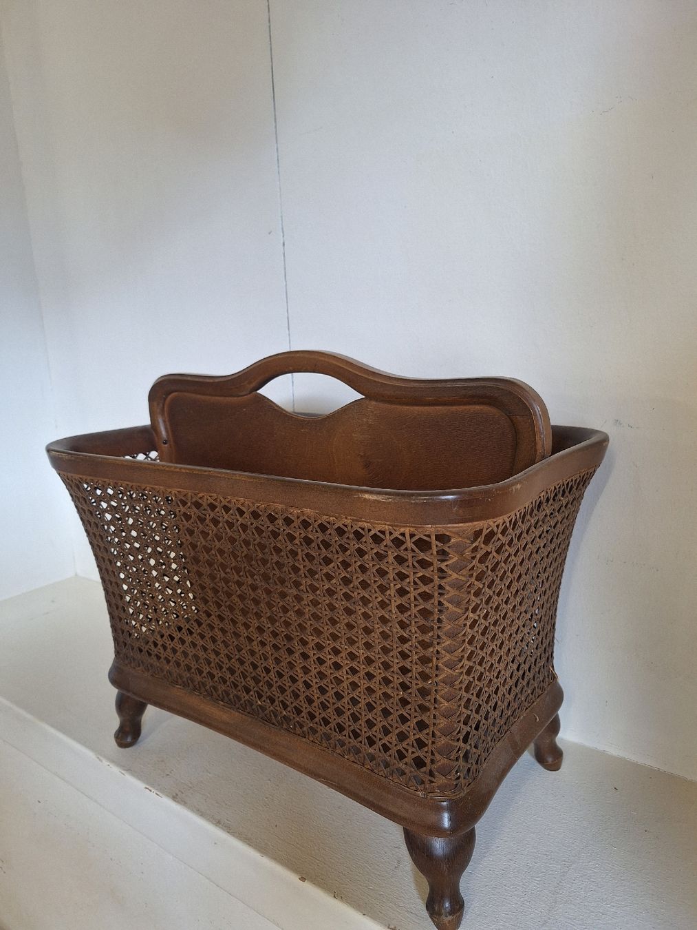 Altro per la casa: Rattan Zeitungsständer – Usato da Urtenen-Schönbühl venduto da Atelier21_bern 1