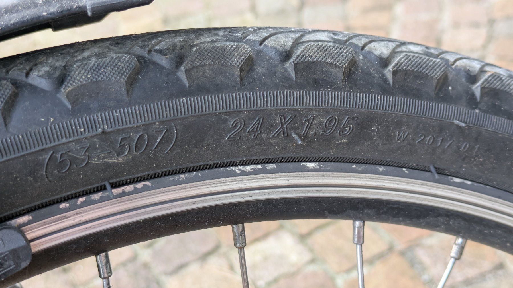 Velos: Crosswave Jugendvelo 24 Zoll mit Korb - Fahrrad – Gebraucht aus Hausen AG von gluecklicher 8