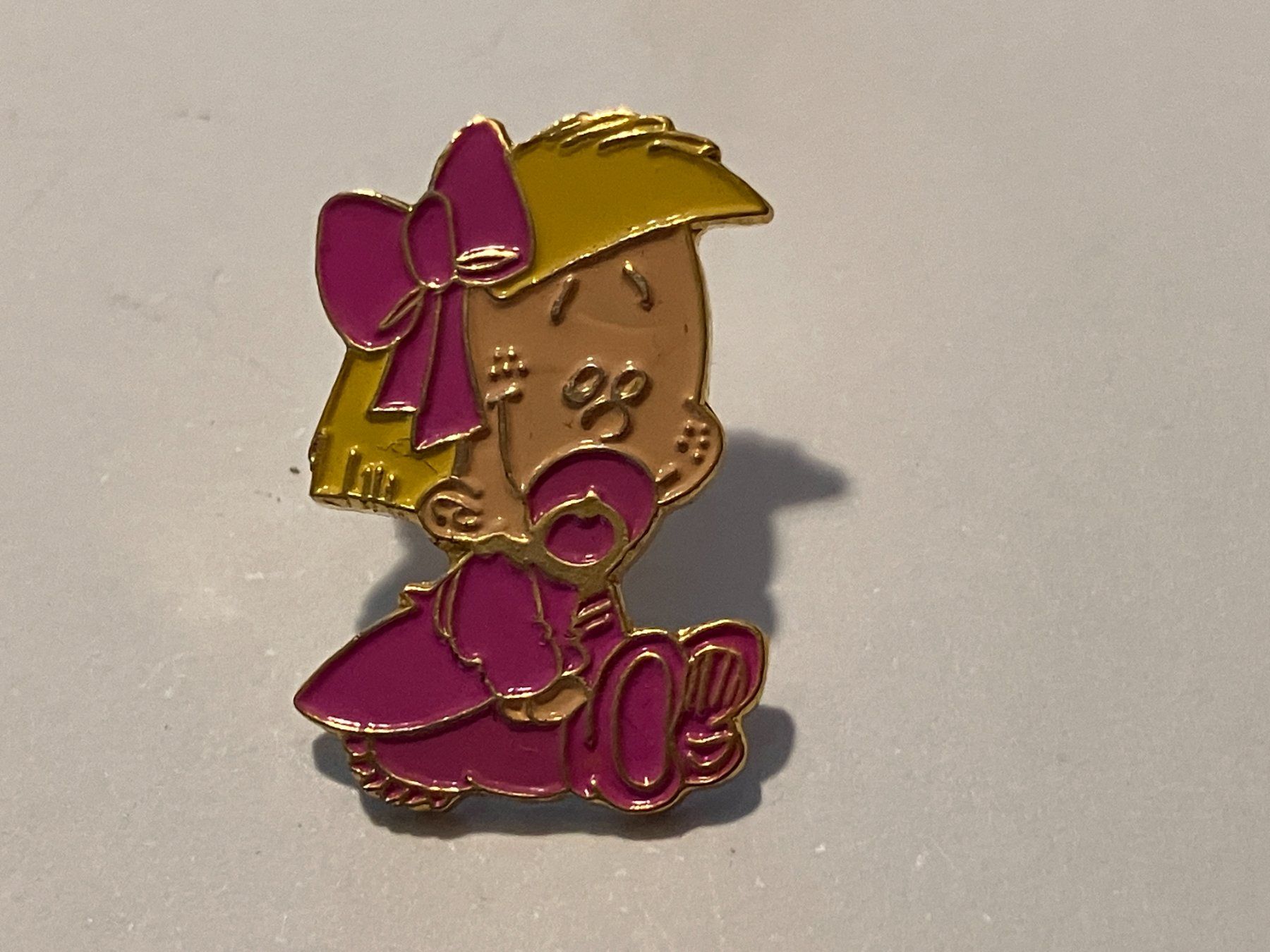 Placchette & Badge: 1 Pin Baby mit Schnuller – Usato da Basel venduto da djwwpp
