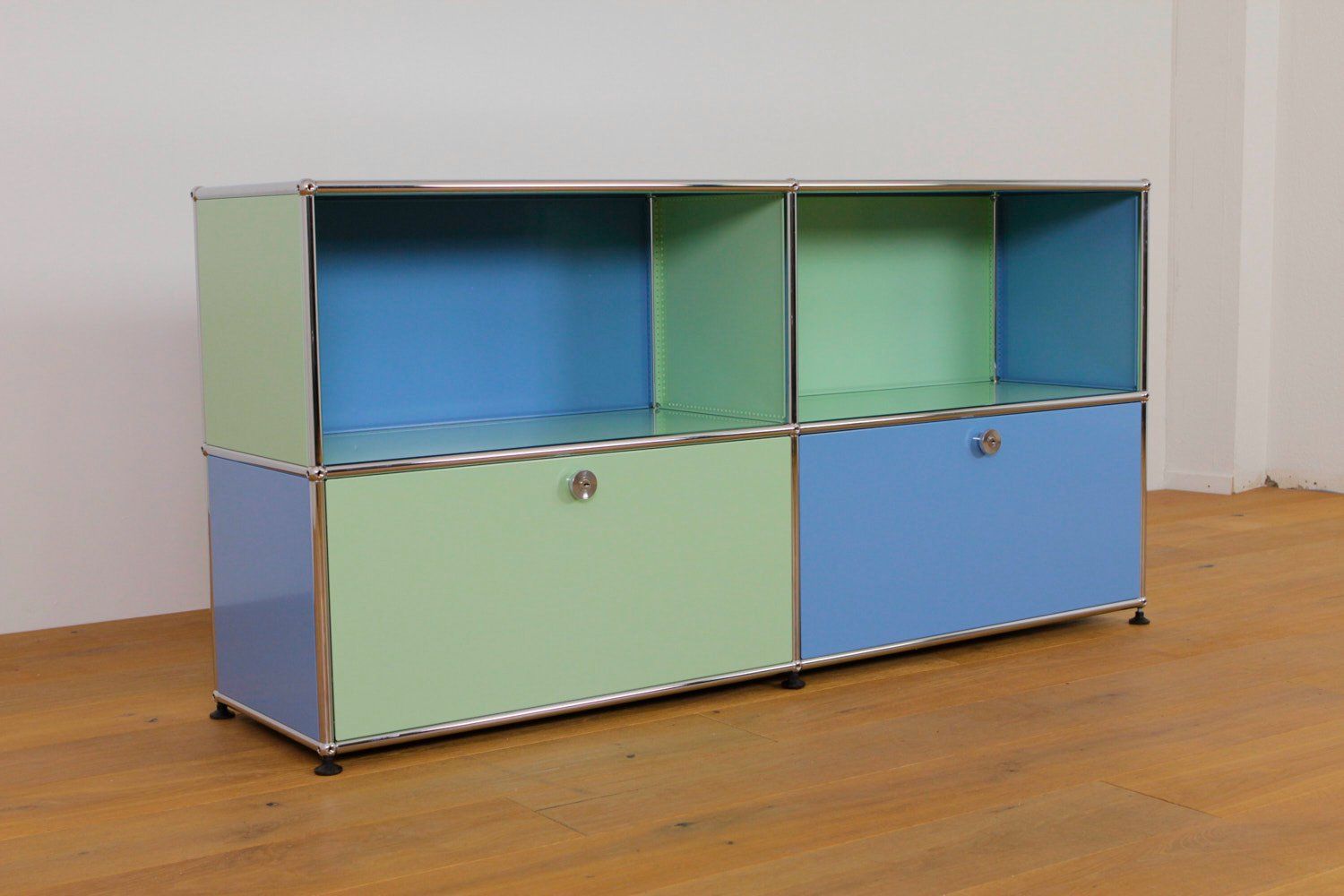 USM Cassettiere: USM Haller Sideboard // UPCYCLED // NEUE FARBEN – Nuovo (secondo la descrizione) da Affoltern am Albis venduto da StudioStandard 3