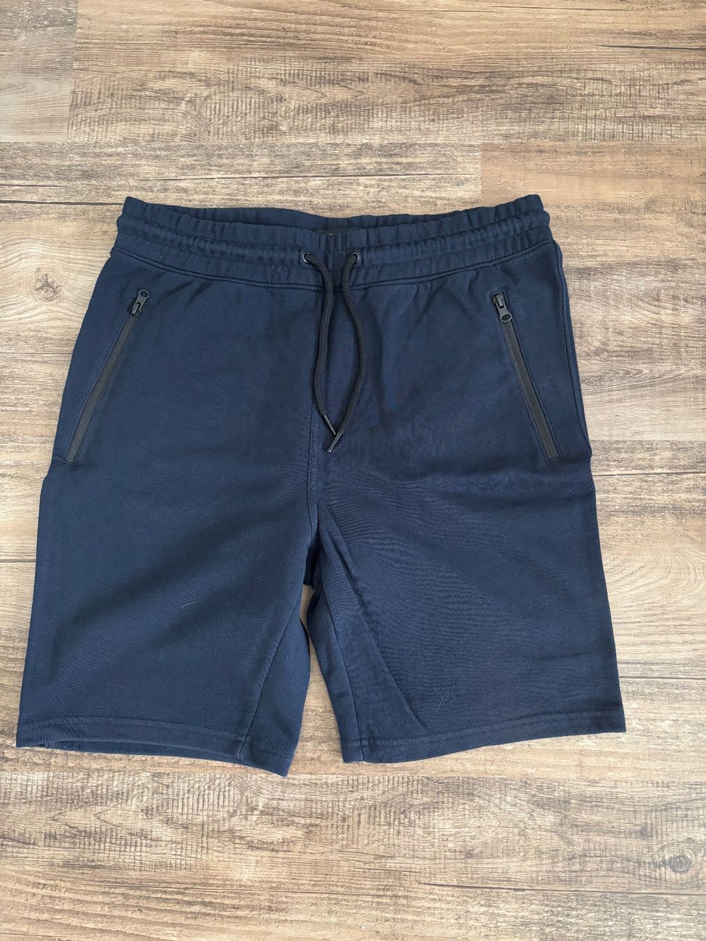 C&A Pantaloni: Clockhouse Sweat Shorts dunkelblau - Grösse M – Nuovo (secondo la descrizione) da Kleinandelfingen venduto da Baba23