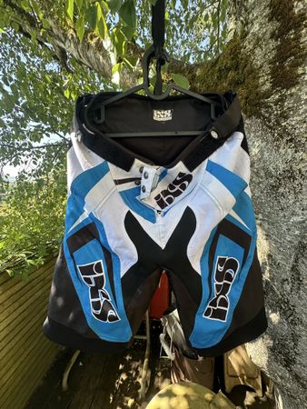 iXS Downhill Shorts Grösse M guter Zustand