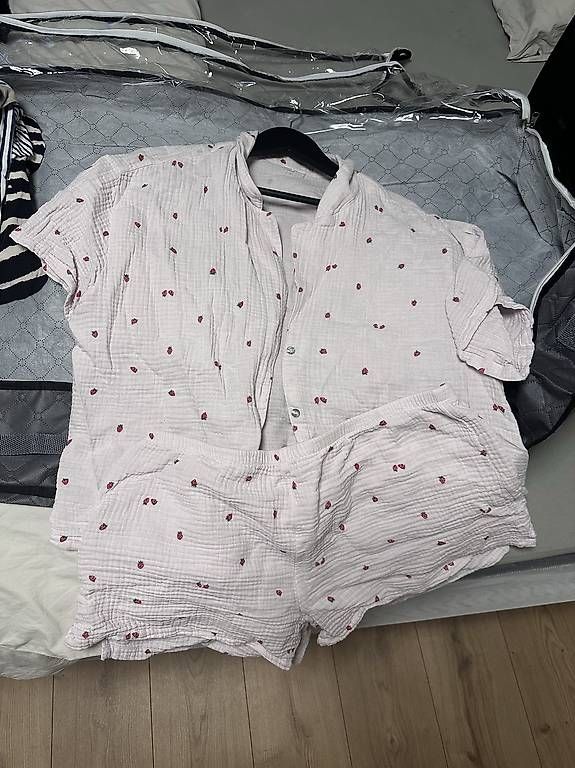 Negligees & Pigiami: 2 Kurze Baumwollpijamas – Usato da Solothurn venduto da lov_mll8